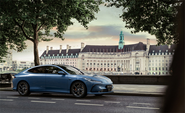 爆款產(chǎn)品不斷：上汽集團(tuán)，長(zhǎng)期主義不是“慢”