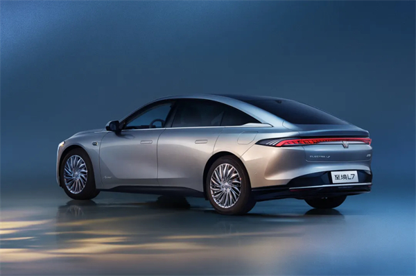 16.99萬(wàn)起的別克至境L7，B級(jí)車的局，還得別克來(lái)破！