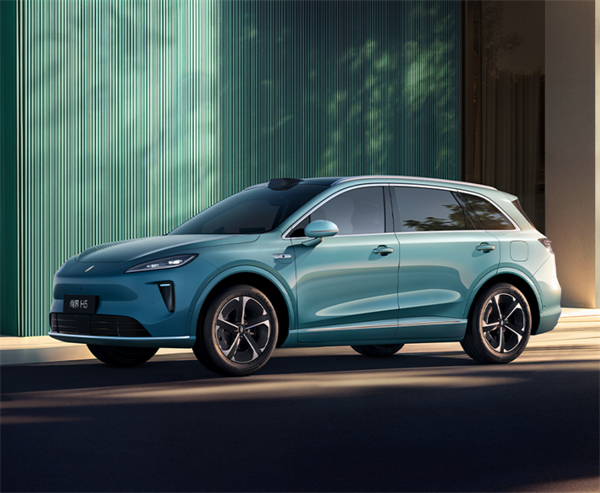 “內(nèi)核”超穩(wěn)的上汽，帶著行業(yè)老大的氣勢回歸