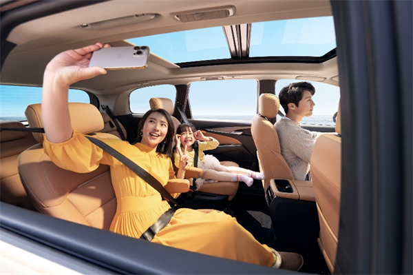 全球唯一10萬(wàn)級(jí)混動(dòng)MPV——上汽大通 G50 混動(dòng)上市，售價(jià)13.98萬(wàn)起