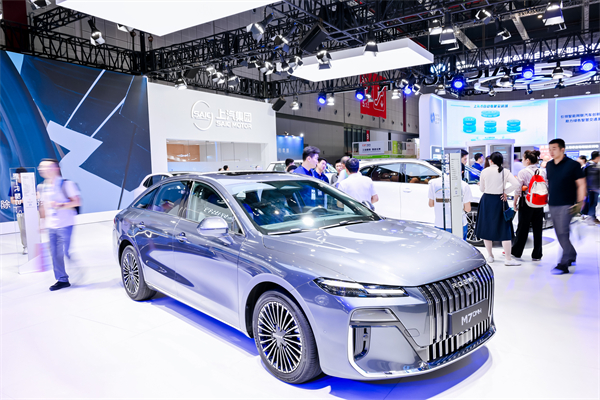 上汽“一體化輕量智能底盤”亮相2025工博會